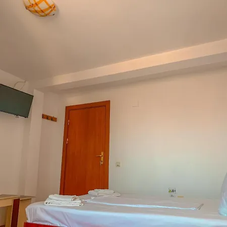 Casa Giorgian * Două Mai